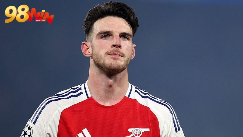 Declan Rice là tiền vệ phòng ngự trẻ tuổi người Anh